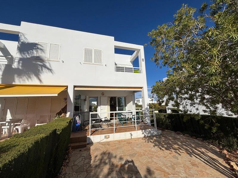 INT/AT/22: Townhouse for Rent in Mojácar Playa, Almería