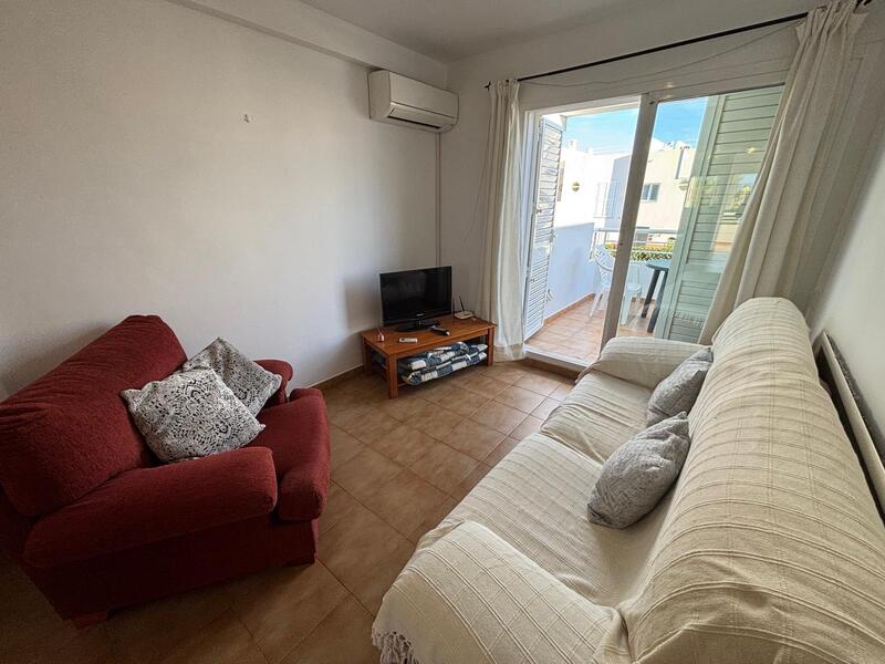 INT/MJ/40: Apartment for Rent in Mojácar Playa, Almería