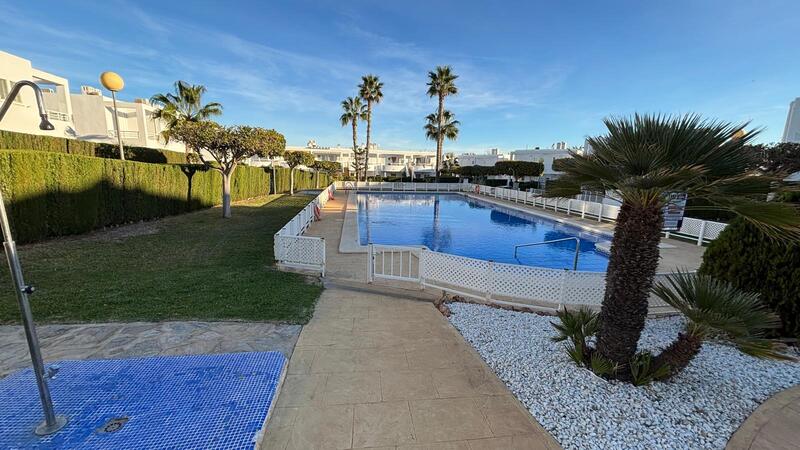 INT/MJ/40: Apartment for Rent in Mojácar Playa, Almería