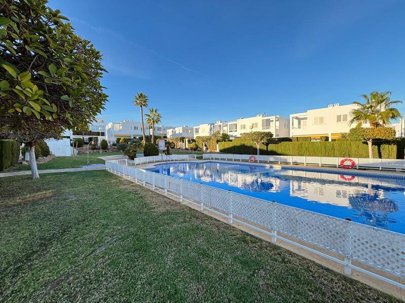 INT/MJ/40: Apartment for Rent in Mojácar Playa, Almería