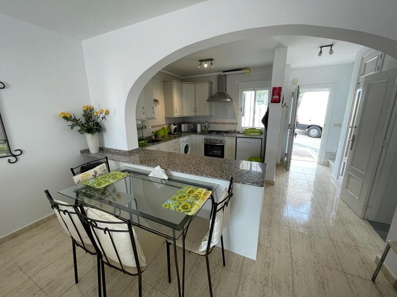 MC/AP/8: Townhouse for Rent in Mojácar Playa, Almería