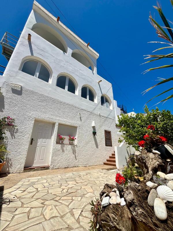 VILLA GINA: Villa for Sale in Mojácar Playa, Almería