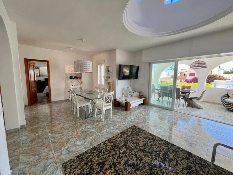 VILLA GINA: Villa for Sale in Mojácar Playa, Almería