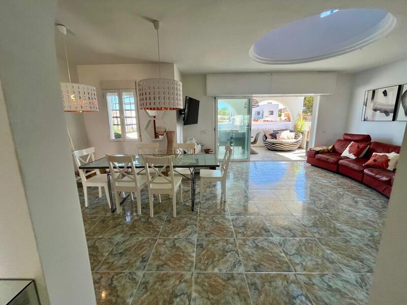 VILLA GINA: Villa for Sale in Mojácar Playa, Almería